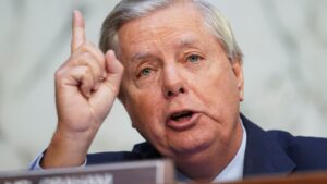 Read more about the article Lindsey Graham to fight subpoena in Trump Georgia election probe
