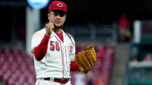 Read more about the article Luis Castillo trade grades: Mariners, Reds both receive ‘A’ for deadline’s first blockbuster