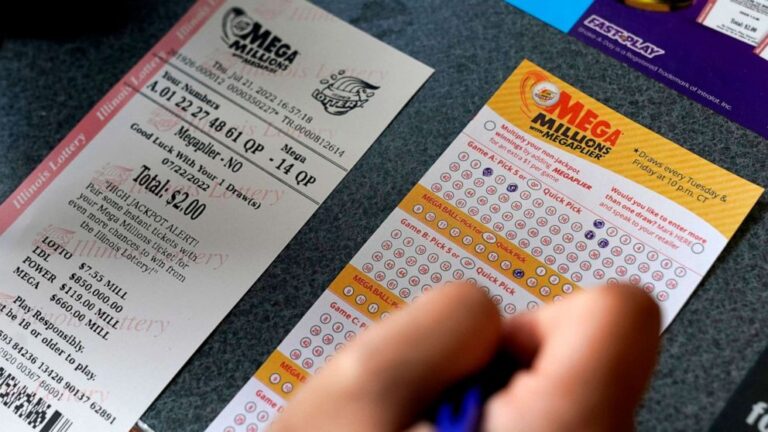 Read more about the article Mega Millions jackpot grows to $790 million