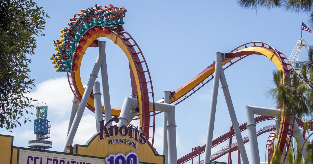 You are currently viewing Multiple fights at Knott’s Berry Farm force park to close early