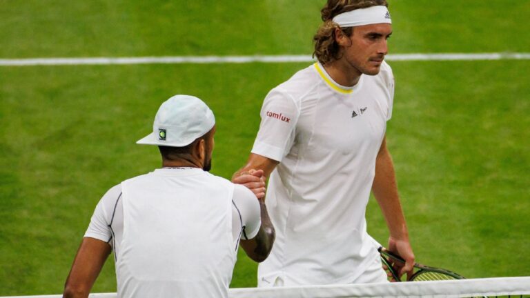 Read more about the article Nick Kyrgios, Stefanos Tsitsipas both draw fine a day after fiery third-round match at Wimbledon