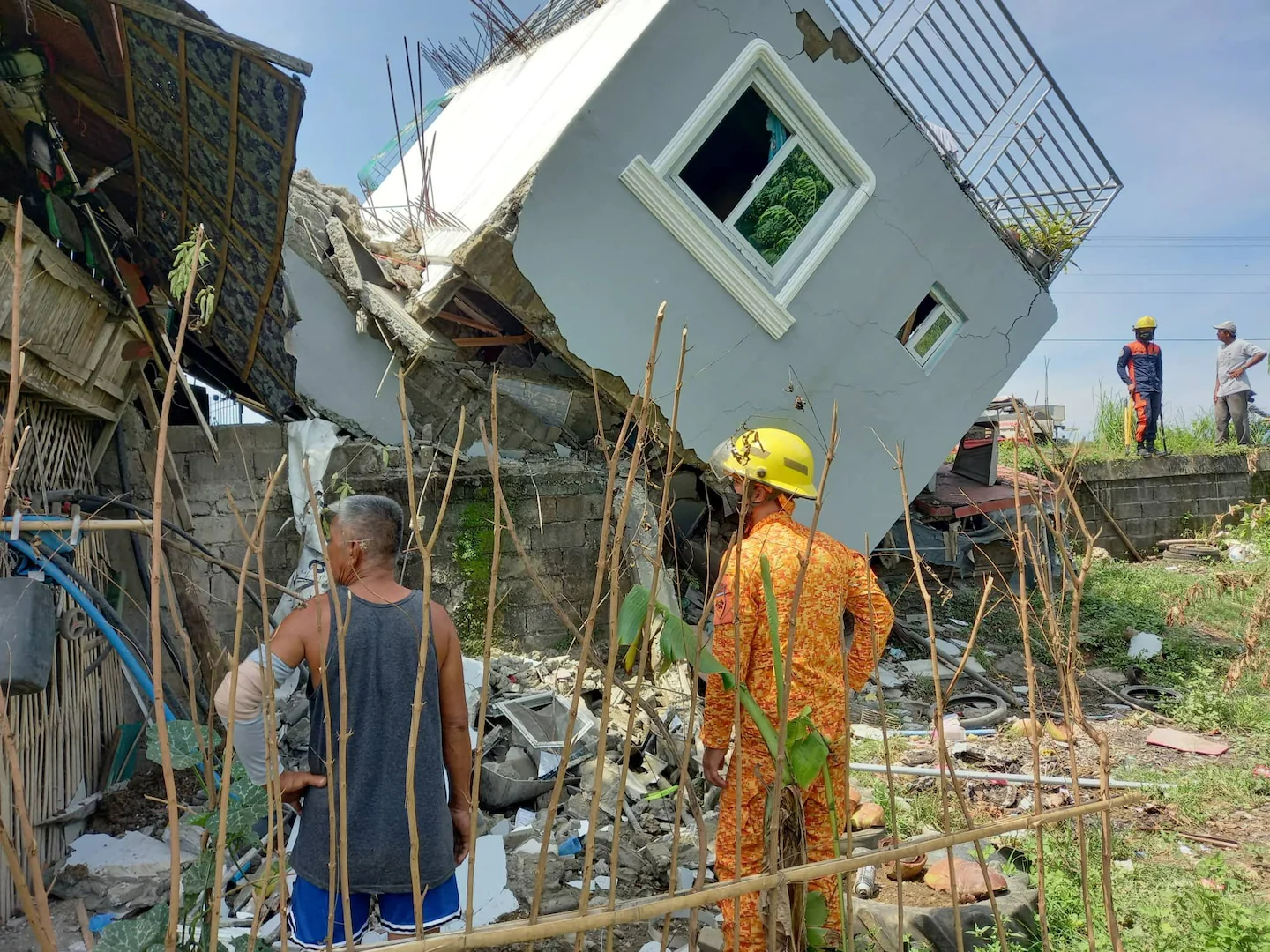 You are currently viewing Philippines earthquake kills four and injures dozens