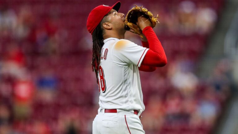 Read more about the article Seattle Mariners acquire Luis Castillo, send package highlighted by prospect Noelvi Marte to Cincinnati Reds