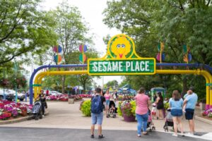 Read more about the article Sesame Place Issues A Statement With The Intent To Require Training To Avoid Future Incidents Of Bias – Deadline