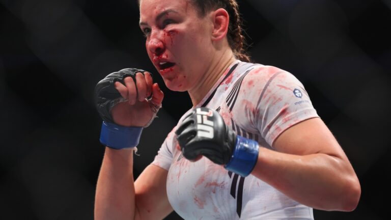 Read more about the article Twitter reacts to Miesha Tate’s bloody loss to Murphy