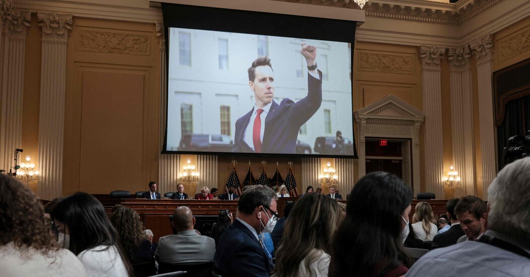 You are currently viewing Video: Josh Hawley Cheered on Jan. 6. Then He Fled.
