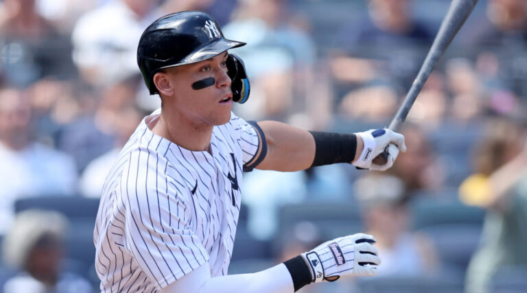 Read more about the article Watch: Aaron Judge Becomes Second Fastest Player to Reach 200 HRs