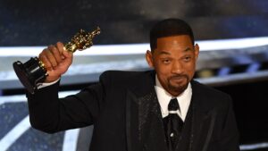 Read more about the article Will Smith Apologizes for Oscar Slap in YouTube Video